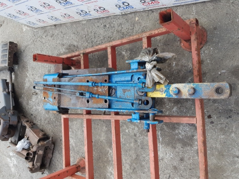 Ford 7610, 6610, 7710, 10 Series, Pick Up Hitch Complete Edpne967b - Raam/ Konstruktsioon: pilt 5 Ford 7610, 6610, 7710, 10 Series, Pick Up Hitch Complete Edpne967b - Raam/ Konstruktsioon: pilt 5