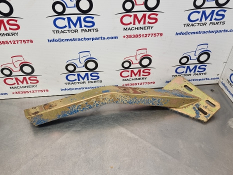 Ford 7610, 7710, 7810, 8830, 8730 Foot Step Lhs Bracket Only E4nn9420041ab - Asteraud: pilt 1 Ford 7610, 7710, 7810, 8830, 8730 Foot Step Lhs Bracket Only E4nn9420041ab - Asteraud: pilt 1