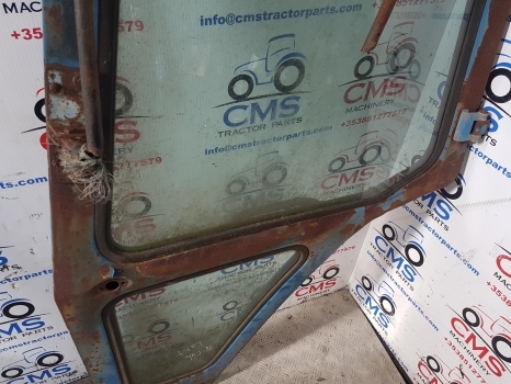 Ford 7710, 7700 Tw10, Tw20 Q Cab Door Left Assembly D8nn9420125bb, D8nn9420125bc - Uks ja varuosad - Traktor: pilt 4 Ford 7710, 7700 Tw10, Tw20 Q Cab Door Left Assembly D8nn9420125bb, D8nn9420125bc - Uks ja varuosad - Traktor: pilt 4