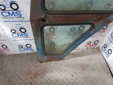 Ford 7710, 7700 Tw10, Tw20 Q Cab Door Left Assembly D8nn9420125bb, D8nn9420125bc - Uks ja varuosad - Traktor: pilt 2 Ford 7710, 7700 Tw10, Tw20 Q Cab Door Left Assembly D8nn9420125bb, D8nn9420125bc - Uks ja varuosad - Traktor: pilt 2