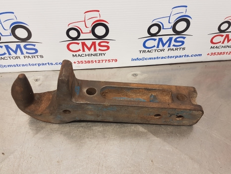 Ford 7810, 6610, 6410, 7710, 8210 Hook For Fwd. E0nne918ac29b, 83943810 - Raam/ Konstruktsioon: pilt 1 Ford 7810, 6610, 6410, 7710, 8210 Hook For Fwd. E0nne918ac29b, 83943810 - Raam/ Konstruktsioon: pilt 1