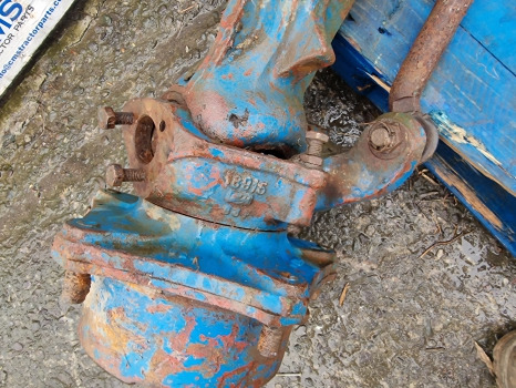 Ford 7840, 5640, 6640, 7740 Front Axle Hub Complete Rhs 18915, Car123489 - Esitelg: pilt 3 Ford 7840, 5640, 6640, 7740 Front Axle Hub Complete Rhs 18915, Car123489 - Esitelg: pilt 3