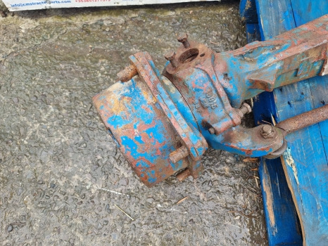 Ford 7840, 5640, 6640, 7740 Front Axle Hub Complete Rhs 18915, Car123489 - Esitelg: pilt 1 Ford 7840, 5640, 6640, 7740 Front Axle Hub Complete Rhs 18915, Car123489 - Esitelg: pilt 1
