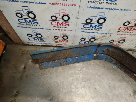 Ford 7840, 6640, 40 Series, Cab Mudguard Pair 82003106, 82003105 - Poritiib: pilt 5 Ford 7840, 6640, 40 Series, Cab Mudguard Pair 82003106, 82003105 - Poritiib: pilt 5