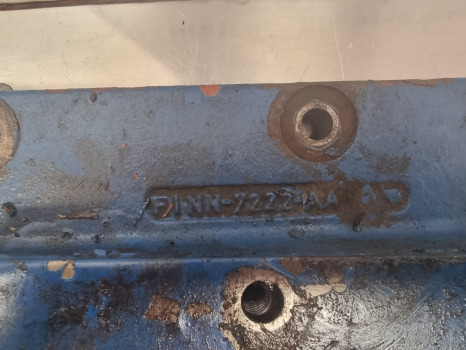 Ford 7840, 8340, 6640 40 Transmission Control Plate Cover F1nn7211ac - Jõuülekanne: pilt 3 Ford 7840, 8340, 6640 40 Transmission Control Plate Cover F1nn7211ac - Jõuülekanne: pilt 3