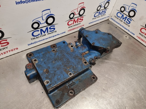 Ford 7840, 8340, 6640 40 Transmission Control Plate Cover F1nn7211ac - Jõuülekanne: pilt 2 Ford 7840, 8340, 6640 40 Transmission Control Plate Cover F1nn7211ac - Jõuülekanne: pilt 2