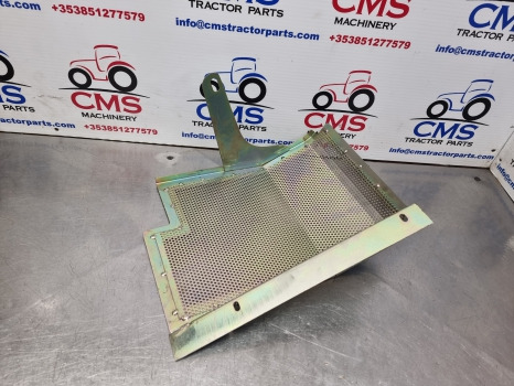 Ford 7910, 7810, 8210 Engine Side Guard, Shield Grill E9nn19n710aa11b - Võre: pilt 4 Ford 7910, 7810, 8210 Engine Side Guard, Shield Grill E9nn19n710aa11b - Võre: pilt 4