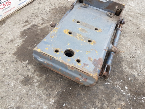 Ford 8240, 40 Series, Pick Up Hitch Complete 82001708, F0nnr870af, F0nns890aj - Raam/ Konstruktsioon: pilt 3 Ford 8240, 40 Series, Pick Up Hitch Complete 82001708, F0nnr870af, F0nns890aj - Raam/ Konstruktsioon: pilt 3