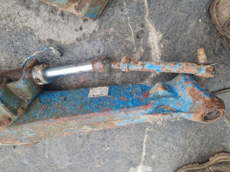 Ford 8240, 8340 Carraro 709/hd Front Axle Beam Housing With Differential 19015 - Telg ja varuosad: pilt 2 Ford 8240, 8340 Carraro 709/hd Front Axle Beam Housing With Differential 19015 - Telg ja varuosad: pilt 2