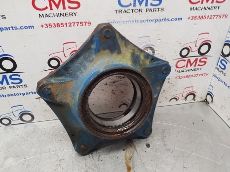 Ford 8240 8340 Case Cs130, 150 Front Axle Swivel Housing Lhs 1-33-741-662, 19811 - Esitelg - Traktor: pilt 3 Ford 8240 8340 Case Cs130, 150 Front Axle Swivel Housing Lhs 1-33-741-662, 19811 - Esitelg - Traktor: pilt 3