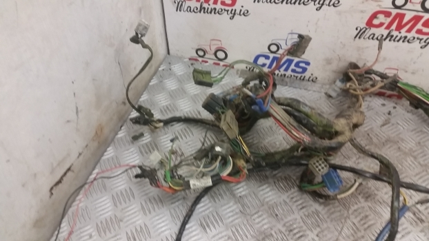 Ford Digger, Backhoe Loader 655, 550, 555 Fuse Box With Cab Electrical Wiring - Kaablid/ Juhtmestik - Ekskavaator-laadur: pilt 4 Ford Digger, Backhoe Loader 655, 550, 555 Fuse Box With Cab Electrical Wiring - Kaablid/ Juhtmestik - Ekskavaator-laadur: pilt 4