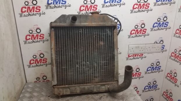 Ford Engine Water Cooling Radiator. Please See The Description. - Radiaator - Traktor: pilt 1 Ford Engine Water Cooling Radiator. Please See The Description. - Radiaator - Traktor: pilt 1