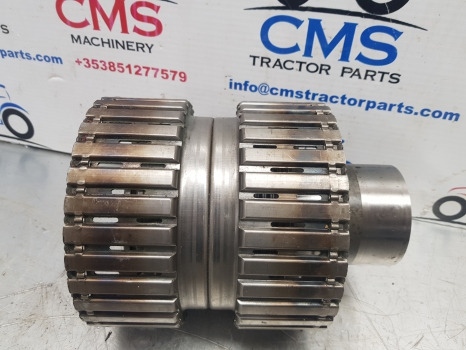 Ford New Holland 40 And Ts Series, 8240 Rear Clutch Housing, 82036853, 82016096 - Sidur ja varuosad - Põllutööseade: pilt 2 Ford New Holland 40 And Ts Series, 8240 Rear Clutch Housing, 82036853, 82016096 - Sidur ja varuosad - Põllutööseade: pilt 2