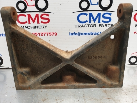 Ford New Holland 60,m,tm And Mxm Bonnett Bracket 82000442,82004663 - Kapotikaas - Traktor: pilt 3 Ford New Holland 60,m,tm And Mxm Bonnett Bracket 82000442,82004663 - Kapotikaas - Traktor: pilt 3