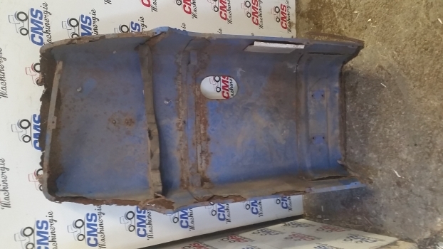 Ford New Holland Ts110, Ts80, Ts90, Ts90e, Ts100 Engine Hood, Bonnet 82013030 - Kapotikaas - Traktor: pilt 4 Ford New Holland Ts110, Ts80, Ts90, Ts90e, Ts100 Engine Hood, Bonnet 82013030 - Kapotikaas - Traktor: pilt 4