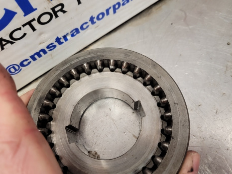 Ford Tw 20 Coupling Sliding Gear Assy D8nn7n072aa, E6nn7n072ca, 83959166 - Jõuülekanne: pilt 3 Ford Tw 20 Coupling Sliding Gear Assy D8nn7n072aa, E6nn7n072ca, 83959166 - Jõuülekanne: pilt 3