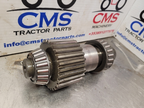 Ford Tw, 30 Series Tw10, Tw15, Tw20, 8530, 8630 Output Shaft D6nn7061a - Jõuülekanne: pilt 2 Ford Tw, 30 Series Tw10, Tw15, Tw20, 8530, 8630 Output Shaft D6nn7061a - Jõuülekanne: pilt 2