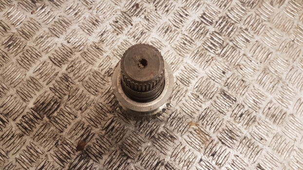 Jõuülekanne - Traktor Ford Tw, 30 Series Tw10, Tw15, Tw20, Tw30, Tw35 Output Shaft D6nn7061a: pilt 7