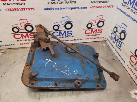 Ford Tw, 30 Series Tw20, Tw15, Tw5, 8530 Transmission Top Cover Plate D8nn7222ab - Jõuülekanne: pilt 5 Ford Tw, 30 Series Tw20, Tw15, Tw5, 8530 Transmission Top Cover Plate D8nn7222ab - Jõuülekanne: pilt 5