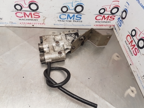 Ford Tw, Ts, 40, 10, 7840 Series Hydraulic Spool Coupling E9nnr963ab , 87382001 - Hüdraulika - Traktor: pilt 3 Ford Tw, Ts, 40, 10, 7840 Series Hydraulic Spool Coupling E9nnr963ab , 87382001 - Hüdraulika - Traktor: pilt 3