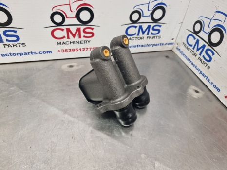 Ford Tw10, Tw Series, 9600 Brake Master Cylinder C7nn2140a, D3nn2140a - Pidurisilinder - Põllutööseade: pilt 5 Ford Tw10, Tw Series, 9600 Brake Master Cylinder C7nn2140a, D3nn2140a - Pidurisilinder - Põllutööseade: pilt 5