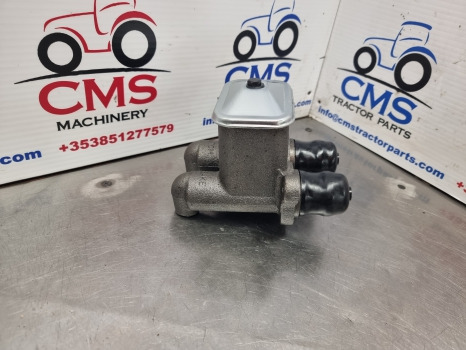 Ford Tw10, Tw Series, 9600 Brake Master Cylinder C7nn2140a, D3nn2140a - Pidurisilinder - Põllutööseade: pilt 2 Ford Tw10, Tw Series, 9600 Brake Master Cylinder C7nn2140a, D3nn2140a - Pidurisilinder - Põllutööseade: pilt 2