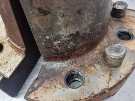 Ford Tw15, Tw10, Tw20, Wheel Wedges Pair Welded D6nn1n035a, D9nn1n036aa - Velg - Traktor: pilt 4 Ford Tw15, Tw10, Tw20, Wheel Wedges Pair Welded D6nn1n035a, D9nn1n036aa - Velg - Traktor: pilt 4