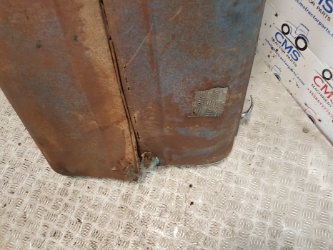 Fordson Major, Power Major, Super Major Engine Bonnet, Hood Assy E1addn16615d - Kapotikaas - Traktor: pilt 4 Fordson Major, Power Major, Super Major Engine Bonnet, Hood Assy E1addn16615d - Kapotikaas - Traktor: pilt 4