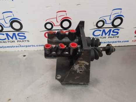 International Case 885 Xl, 85, Case 4200, Brake Master Cylinder 1287843c91 - Pidurisilinder - Põllutööseade: pilt 1 International Case 885 Xl, 85, Case 4200, Brake Master Cylinder 1287843c91 - Pidurisilinder - Põllutööseade: pilt 1
