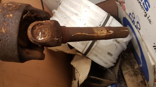 Jcb 3cx Front Axle Drive Shaft Long 1223 Mm 914/23200, 914/38400 - Veovõll - Ekskavaator-laadur: pilt 4 Jcb 3cx Front Axle Drive Shaft Long 1223 Mm 914/23200, 914/38400 - Veovõll - Ekskavaator-laadur: pilt 4