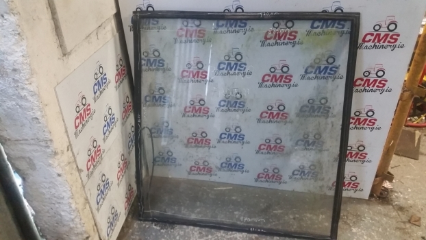 Jcb 410 Loader Cab Front Window Windscreen. Please Check By Photos. - Esiklaas - Rataslaadur: pilt 1 Jcb 410 Loader Cab Front Window Windscreen. Please Check By Photos. - Esiklaas - Rataslaadur: pilt 1
