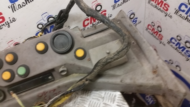 Jcb 410 Loader Instrument Panel With Switches And Wire - Armatuurlaud - Rataslaadur: pilt 5 Jcb 410 Loader Instrument Panel With Switches And Wire - Armatuurlaud - Rataslaadur: pilt 5
