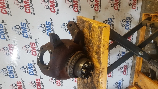 Jcb Fastrac 185-65 Front Axle Swivel Housing Lhs 454/05203, 454/05202, 454/05201 - Esitelg - Traktor: pilt 2 Jcb Fastrac 185-65 Front Axle Swivel Housing Lhs 454/05203, 454/05202, 454/05201 - Esitelg - Traktor: pilt 2