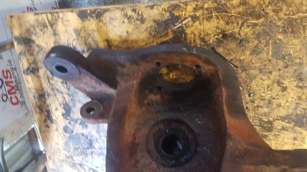 Jcb Fastrac 185-65 Front Axle Swivel Housing Rhs 454/05303, 454/05302, 454/05301 - Esitelg - Traktor: pilt 5 Jcb Fastrac 185-65 Front Axle Swivel Housing Rhs 454/05303, 454/05302, 454/05301 - Esitelg - Traktor: pilt 5
