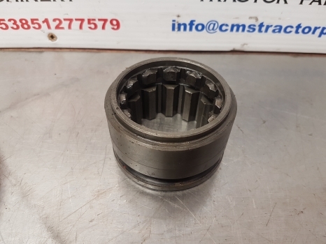 John Deere 1950 Differential Lock Shift Collar R51501, L32569 - Diferentsiaalvarustus - Traktor: pilt 4 John Deere 1950 Differential Lock Shift Collar R51501, L32569 - Diferentsiaalvarustus - Traktor: pilt 4