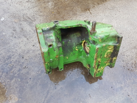 John Deere 3130, 3030 Transmission Housing T25890, At26778 - Käigukast: pilt 3 John Deere 3130, 3030 Transmission Housing T25890, At26778 - Käigukast: pilt 3