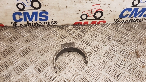 John Deere 40, 50 Series 2040, 2140, 3050, 3350 Differential Lock Fork L36198 - Diferentsiaalvarustus - Traktor: pilt 1 John Deere 40, 50 Series 2040, 2140, 3050, 3350 Differential Lock Fork L36198 - Diferentsiaalvarustus - Traktor: pilt 1