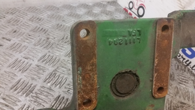 John Deere 6010, 6110, 6210, 6505, 6615, 6415, 6205 Housing Fan Support L111294 - Puhur - Traktor: pilt 2 John Deere 6010, 6110, 6210, 6505, 6615, 6415, 6205 Housing Fan Support L111294 - Puhur - Traktor: pilt 2