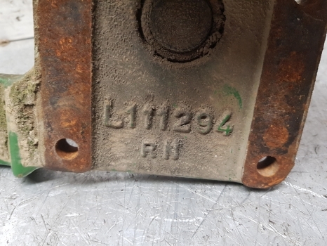 John Deere 6010, Se6010 Series 6610 Fan Support Bracket L111294 - Puhur - Traktor: pilt 4 John Deere 6010, Se6010 Series 6610 Fan Support Bracket L111294 - Puhur - Traktor: pilt 4
