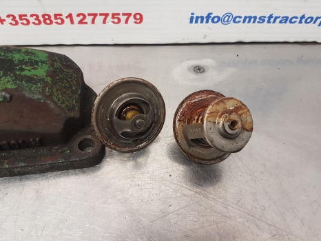 John Deere 6200, 6000j, 6000l, 6820, 6920 Thermostat Housing R106821 - Termostaat - Põllutööseade: pilt 2 John Deere 6200, 6000j, 6000l, 6820, 6920 Thermostat Housing R106821 - Termostaat - Põllutööseade: pilt 2