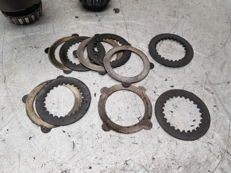 John Deere 6300, 6400 Zf Apl2035 Front Axle Differential L100149, 4131302074 - Diferentsiaalvarustus - Traktor: pilt 2 John Deere 6300, 6400 Zf Apl2035 Front Axle Differential L100149, 4131302074 - Diferentsiaalvarustus - Traktor: pilt 2
