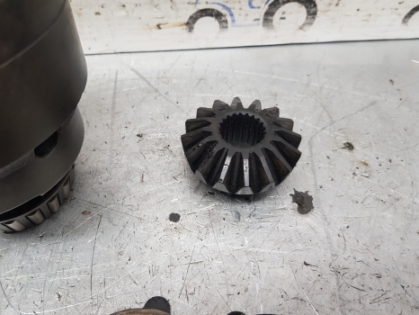 John Deere 6300, 6400 Zf Apl2035 Front Axle Differential L100149, 4131302074 - Diferentsiaalvarustus - Traktor: pilt 5 John Deere 6300, 6400 Zf Apl2035 Front Axle Differential L100149, 4131302074 - Diferentsiaalvarustus - Traktor: pilt 5