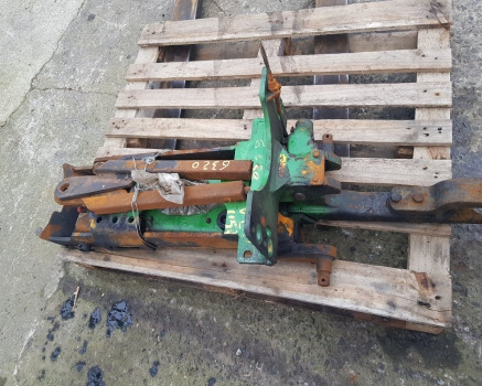 John Deere 6320 Pick Up Hitch Complete Al222240, Al212731, Al170952, Al170953, Al212731 - Raam/ Konstruktsioon: pilt 3 John Deere 6320 Pick Up Hitch Complete Al222240, Al212731, Al170952, Al170953, Al212731 - Raam/ Konstruktsioon: pilt 3