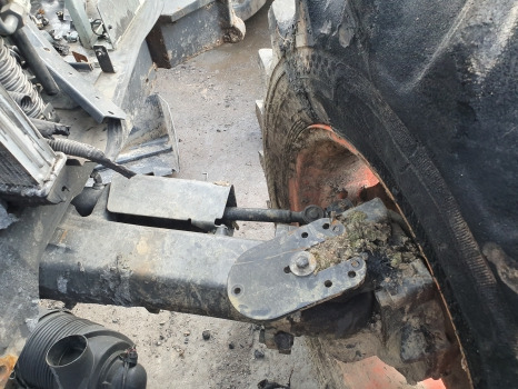 Kubota M5092 Front, Rear Axle, Engine, Transmission, Cab, Hydraulic, Lift, Parts - Mootor ja varuosad: pilt 4 Kubota M5092 Front, Rear Axle, Engine, Transmission, Cab, Hydraulic, Lift, Parts - Mootor ja varuosad: pilt 4