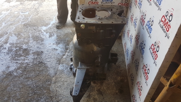 Landini Mythos Series 115 Transmision Gearbox Housing 3656400m2 - Käigukast ja varuosad - Traktor: pilt 2 Landini Mythos Series 115 Transmision Gearbox Housing 3656400m2 - Käigukast ja varuosad - Traktor: pilt 2