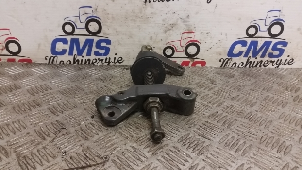 Landini Mythos Series Mythos 115 Brake Pedal Lever Assembly 3304805m92 - Piduriosad - Traktor: pilt 3 Landini Mythos Series Mythos 115 Brake Pedal Lever Assembly 3304805m92 - Piduriosad - Traktor: pilt 3