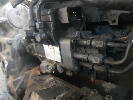 Landini Mythos Tdi 115 Mf 6465 Fuel Injection Pump Perkins 2644p502, 2644p502r - Kütusepump - Põllutööseade: pilt 2 Landini Mythos Tdi 115 Mf 6465 Fuel Injection Pump Perkins 2644p502, 2644p502r - Kütusepump - Põllutööseade: pilt 2