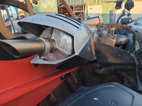 Manitou Mlt 630-115 Exhaust Box Silencer - Väljalaskesüsteem: pilt 2 Manitou Mlt 630-115 Exhaust Box Silencer - Väljalaskesüsteem: pilt 2