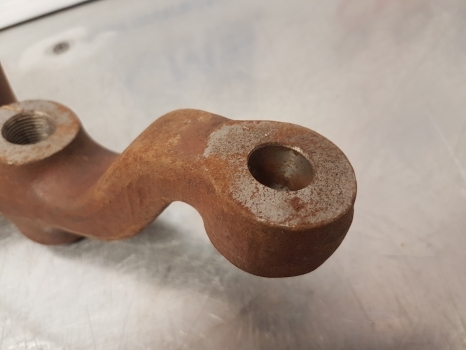 Massey Ferguson 100, 200 Series 50, 50b Fron Axle Steering Arm 1671335m1 - Juhtimine - Traktor: pilt 3 Massey Ferguson 100, 200 Series 50, 50b Fron Axle Steering Arm 1671335m1 - Juhtimine - Traktor: pilt 3