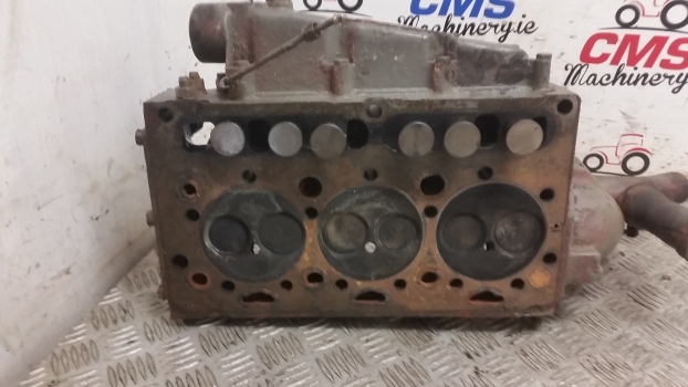 Massey Ferguson 133, 135, 140, 145, 148, 150, Ad3.152 Cylinder Head Assy 86550 - Mootori pea - Traktor: pilt 2 Massey Ferguson 133, 135, 140, 145, 148, 150, Ad3.152 Cylinder Head Assy 86550 - Mootori pea - Traktor: pilt 2